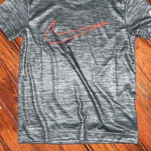 Nike t shirt